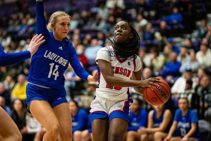 Benson Grants Pass 6A Oregon girls basketball quarterfinal 2024 Naji Saker -20